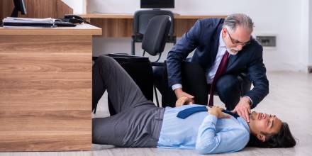 Beim Notfall einsatzbereit –  Ersthelfer:innen im Betrieb