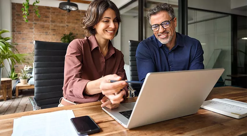 Die Datenschutzbeauftragte gibt dem Arbeitgeber Handlungsmöglichkeiten zur Verbesserung des Datenschutzes. © Adobe Stock, insta_photos 